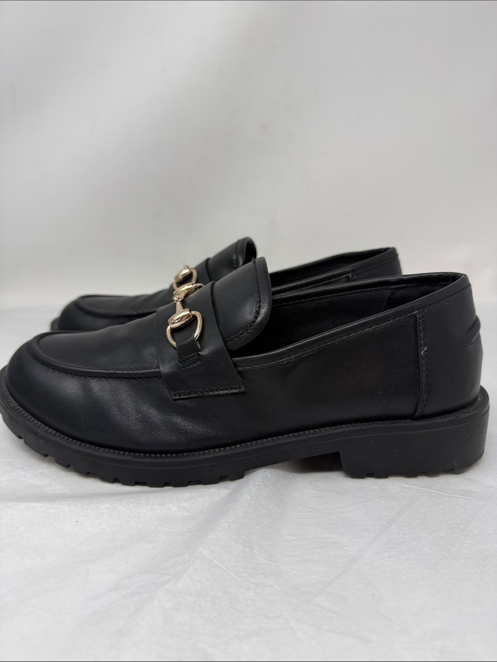 Sincerely Jules Black Loafers Gold Horsebit Lug Sole Shoes Dark Academia 8.5